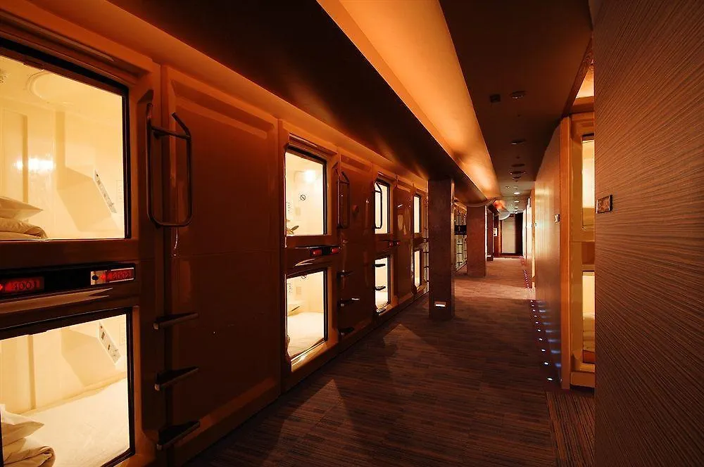 Capsule Inn Osaka 0*,